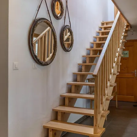 Ecluses 18 - Close To Lift & Centre - Apartment