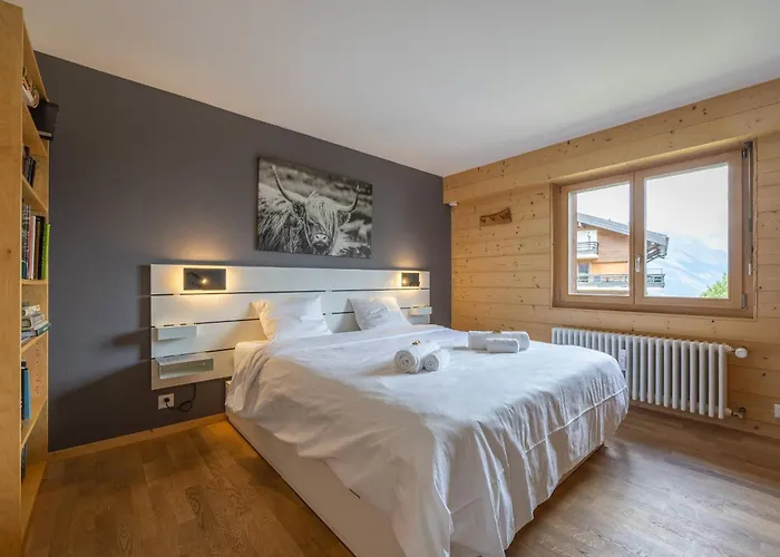 Ecluses 18 - Close To Lift & Centre -